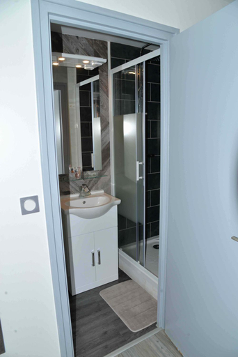 Bathroom, Eterlou, Savoie