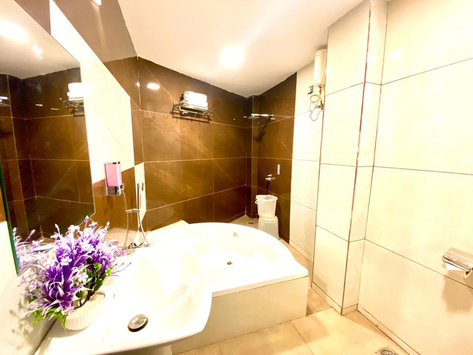Bathroom 3, Hotel Sky International Airport Zone, Ranga Reddy