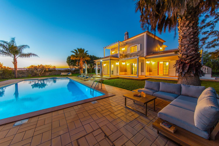 Sport & Beauty 2, Villa Peace - Moradia tranquila com piscina aquecivel - Pera, Silves