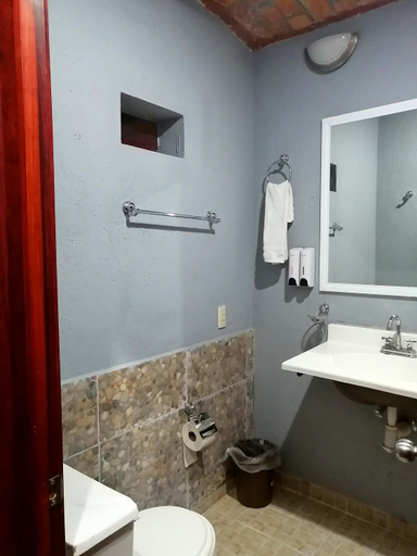 Bathroom 4, Hotel Hacienda Tonalmain, Tonalá