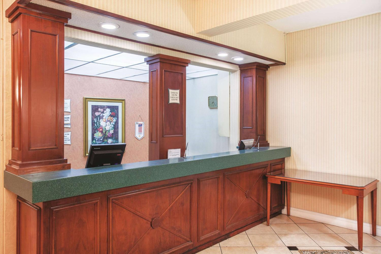 Public Area 2, University Inn, Alameda