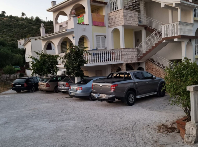 Exterior & Views, Apartments Hasić Marina, Marina
