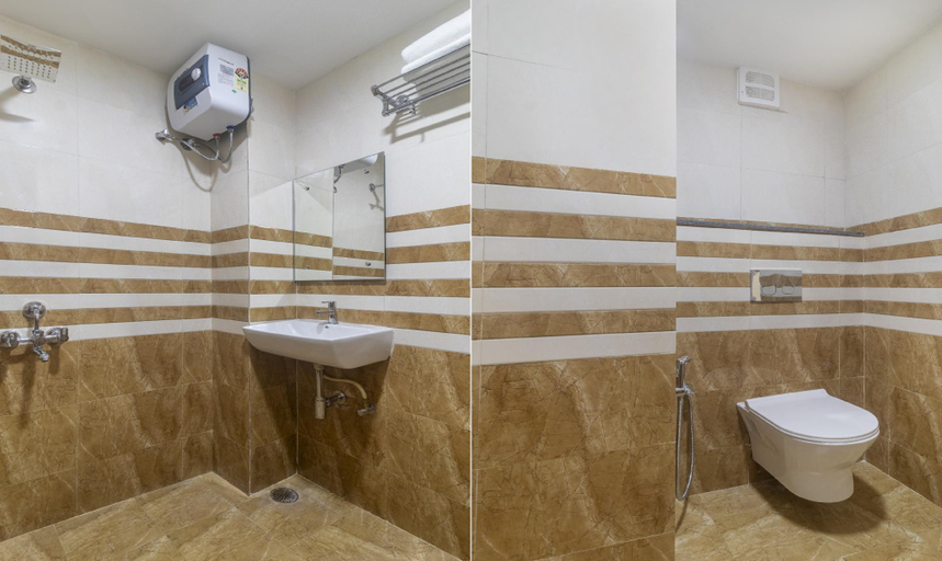 Bathroom 3, Treebo Navya The Park, Hyderabad