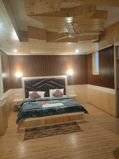 Bedroom 1, Hotel Kartik, Kullu