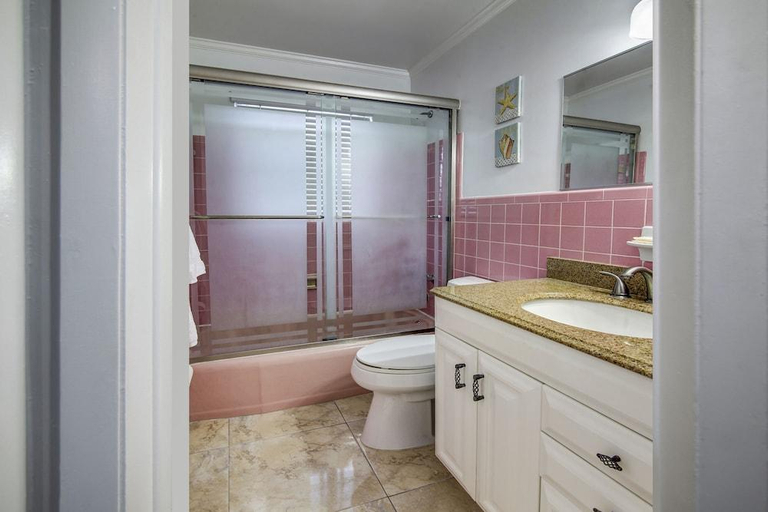 Others 5, May-Dee Suites in Florida, Broward