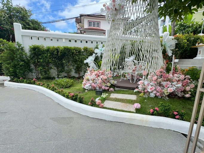 Exterior & Views 2, Villa Atchara Hotel, Pulau Phuket