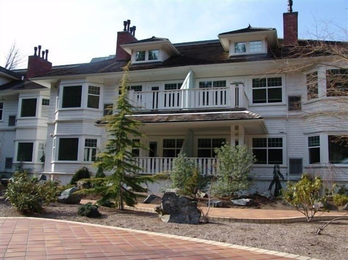Exterior & Views 2, Crown Mansion Boutique Hotel & Villas, Nanaimo