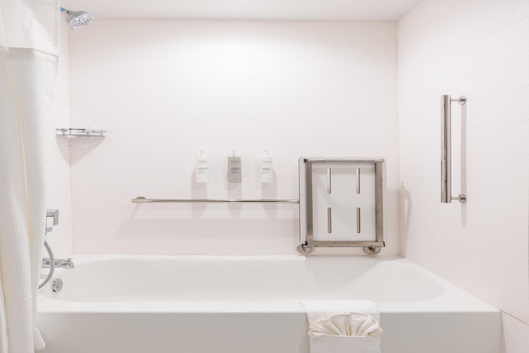 Bathroom 3, Ft. Lauderdale Airport-Cruise Port, FL, Broward