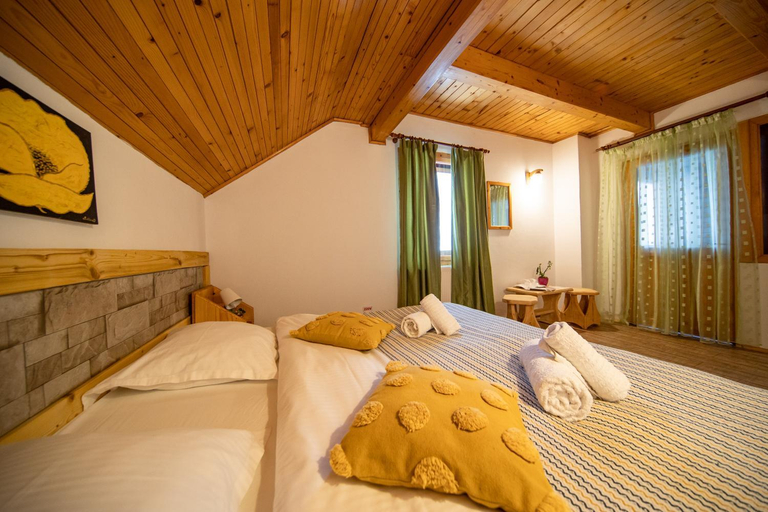 Others 4, Poiana Cristian, Brasov