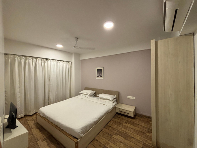 Bedroom 2, Rajhans Belliza Appartment Units, Surat