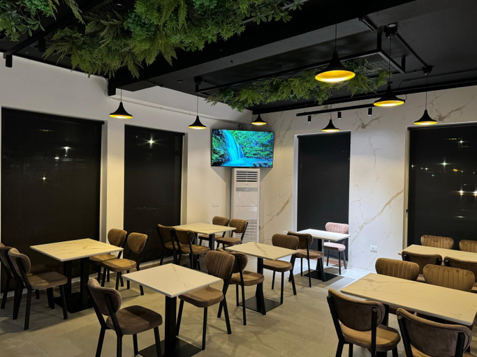 Food & Drinks, Side Airport Hotel, Krujës
