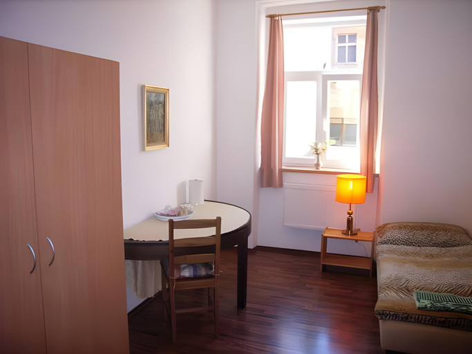 Bedroom 2, Grand Tabor, Tábor