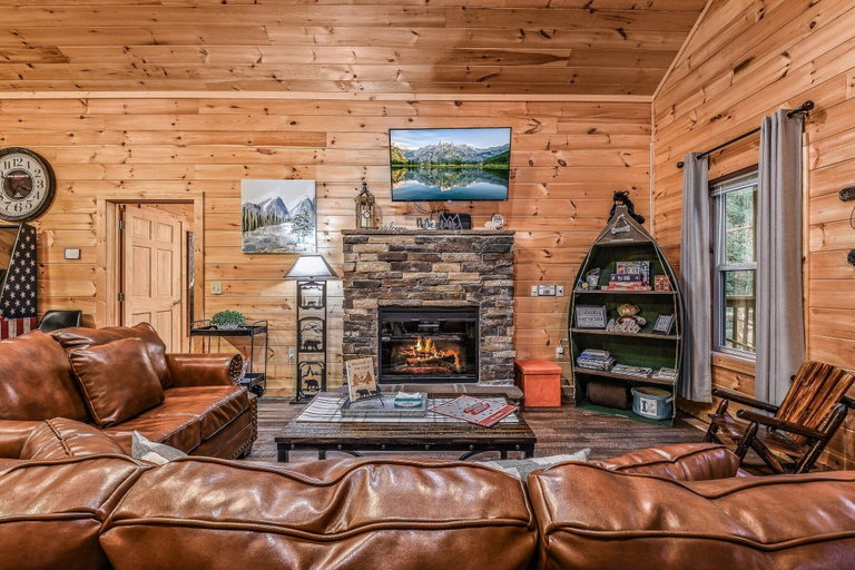 Others 3, Creekside On The Bluff 2 Bedroom Cabin by RedAwning, Sevier