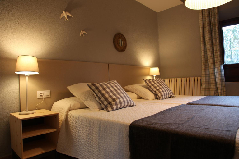 Bedroom 2, Balneario de Manzanera El Paraiso, Teruel