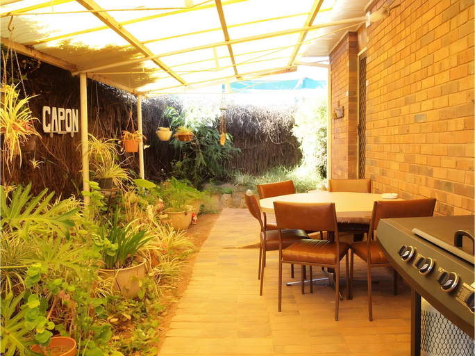 Food & Drinks 5, Capon Cottage, Broken Hill