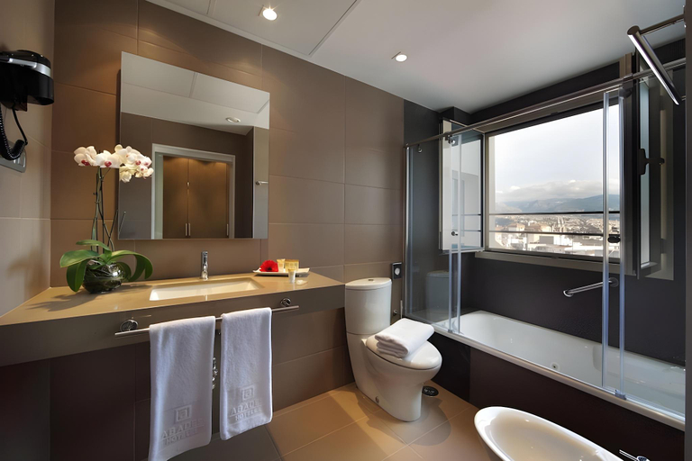 Bathroom, Hotel Abades Recogidas, Granada