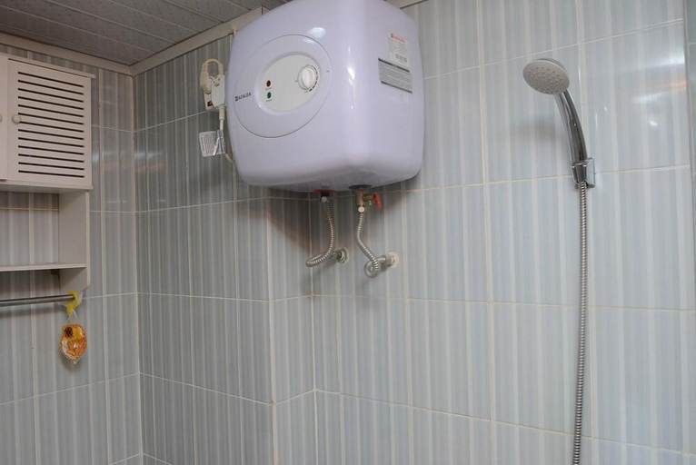 Bathroom 3, Comfort 2Br at Cinere Resort Apartment, Depok