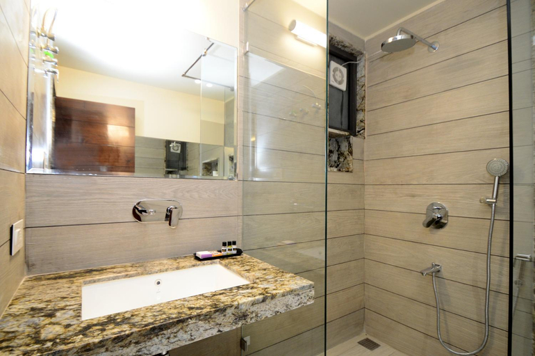 Bathroom 4, Hotel Everland Wish, Jaipur