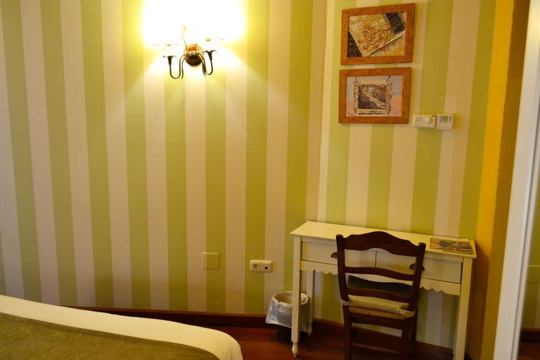 Bedroom 3, Alda Via Leon, León