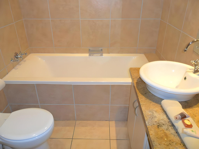 Bathroom 3, Point Village Hotel and Self Catering, Eden