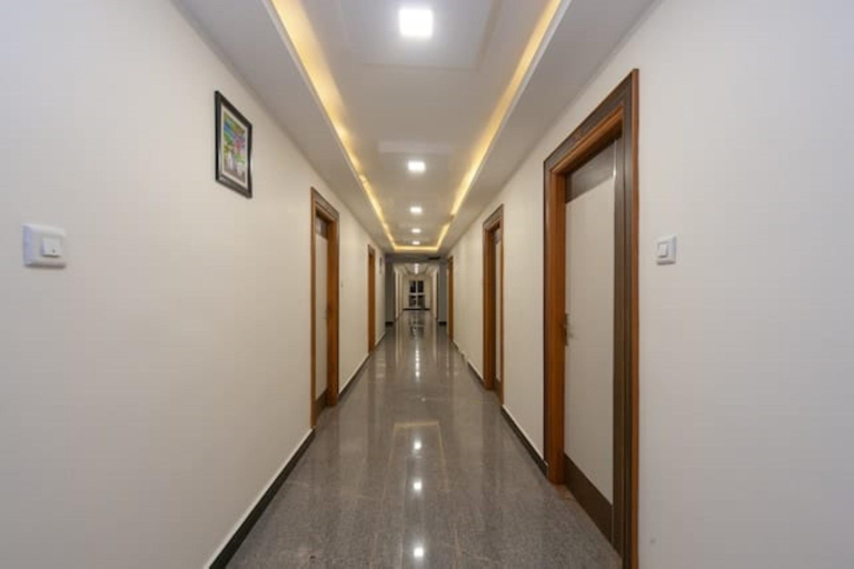 Others 5, Famous Residency, Tiruchirappalli