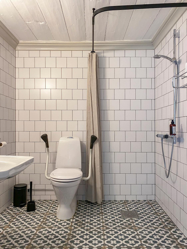 Bathroom 2, Tradgardshotellet Aras Sateri och Tradgardar, Ulricehamn
