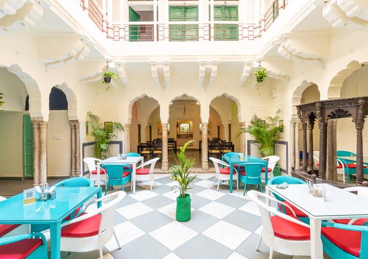 Public Area, Bloom Boutique - Chelon Haveli, Jaipur