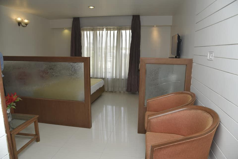 Bedroom 2, Hotel Rajhans Regent, Bhopal