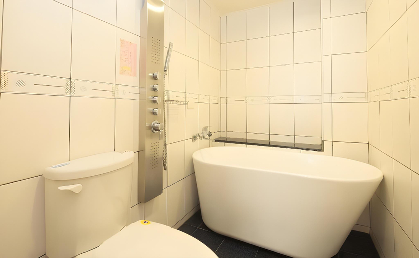Bathroom 3, Happiness Yes Story B&B, Yilan