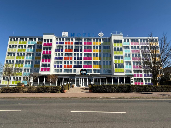 Exterior & Views 2, [BEE]VILLAGE MESSEHOTEL HANNOVER-LAATZEN., Region Hannover