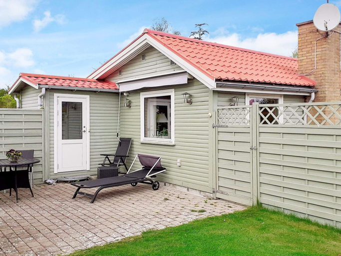 Others 5, Holiday Home in Fjällbacka, Faxe