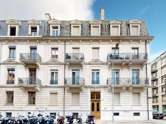 Exterior view 3, Magnificent two bedroom apartment in a luxury building, Genève