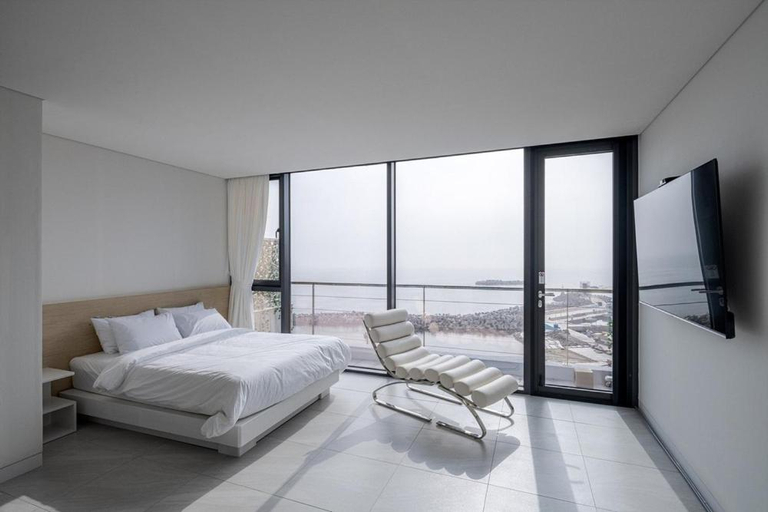 Bedroom 2, Pohang Madame Annette Pool Villa - dogs allowed, Pohang