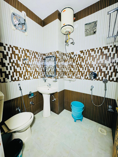 Bathroom 4, Hotel Moon Light Palace, Jaipur