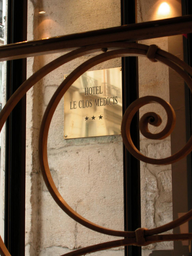 Others 5, Le Clos Medicis, Paris