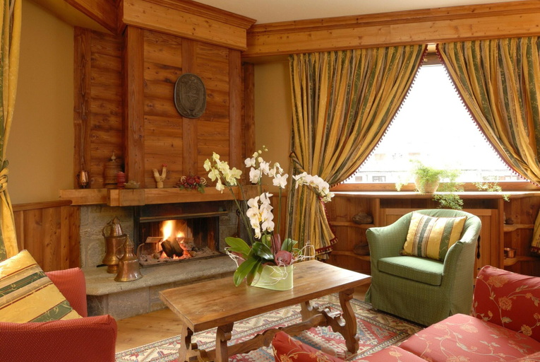 Public Area 2, Hotel de Champoluc, Aosta