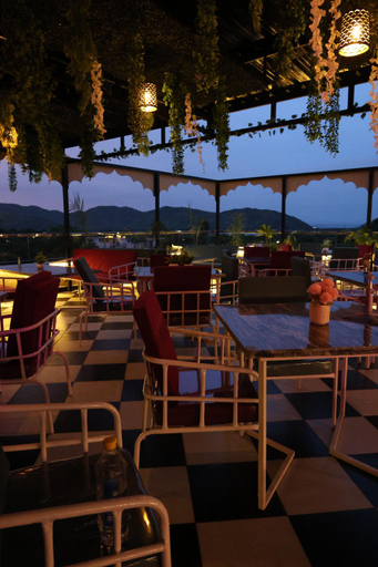 Food & Drinks 5, Jaipur Qila, Jaipur