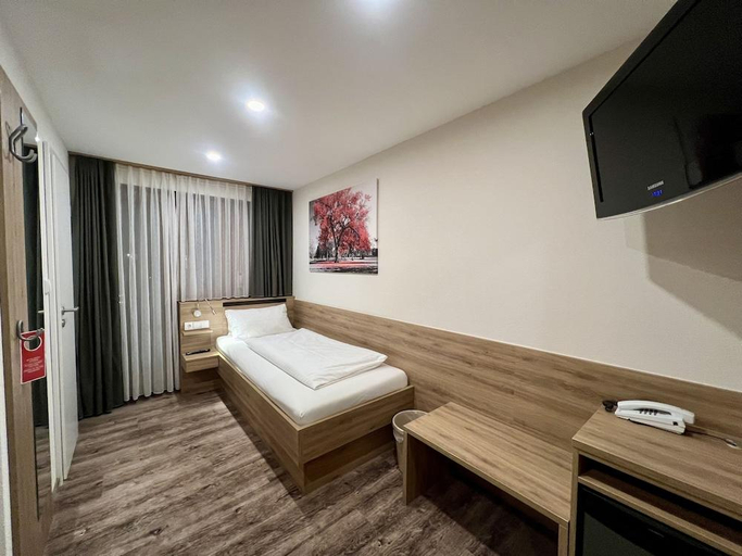 Bedroom 2, Hotel Klosterbraustuben, Ortenaukreis