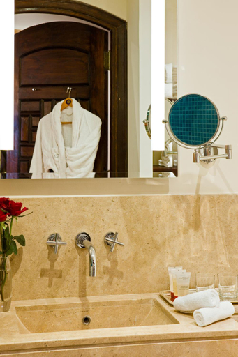 Bathroom 5, Movenpick Resort Sharm El-Sheikh, Sharm el-Sheikh