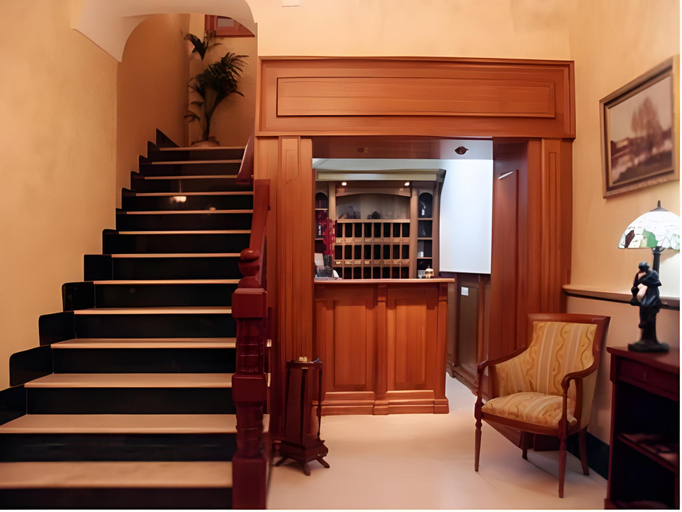 Others 4, Hotel Victoria, Badajoz
