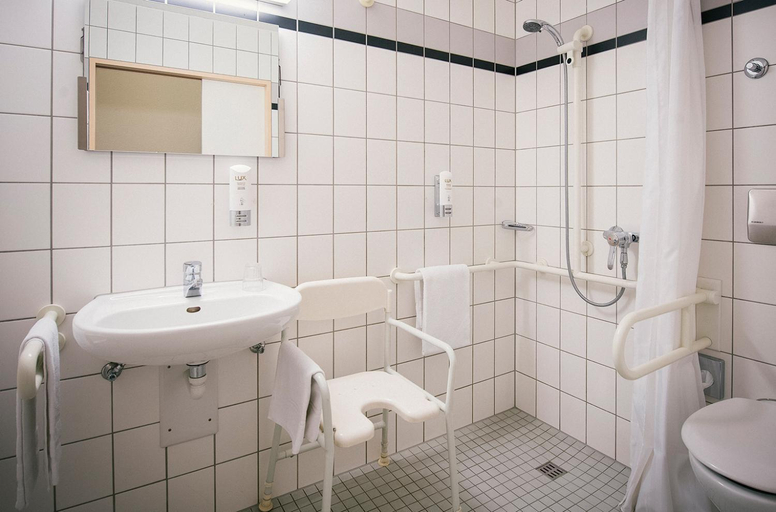 Bathroom 5, Vienna House Easy by Wyndham Neckarsulm, Heilbronn
