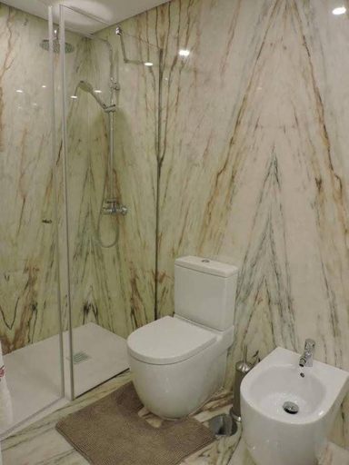 Bathroom 2, RS Porto Campanha, Porto