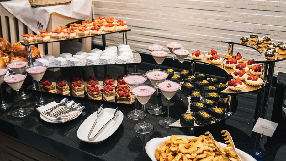 Food & Drinks 5, Midtown Hotel Baku, Baku