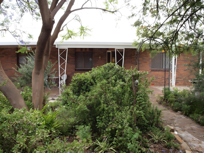 Exterior & Views 2, Capon Cottage, Broken Hill