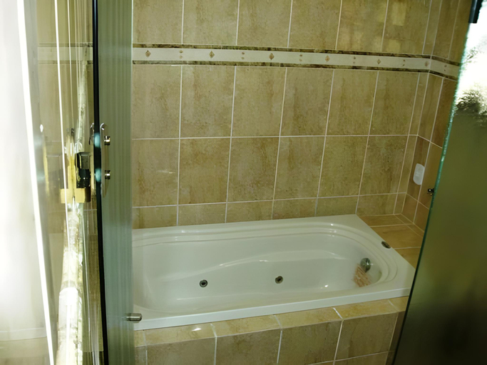 Bathroom 2, Peruibe Suite Flat Hotel, Peruíbe