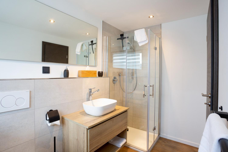 Bathroom 2, Chalet Bergzeit, Goslar