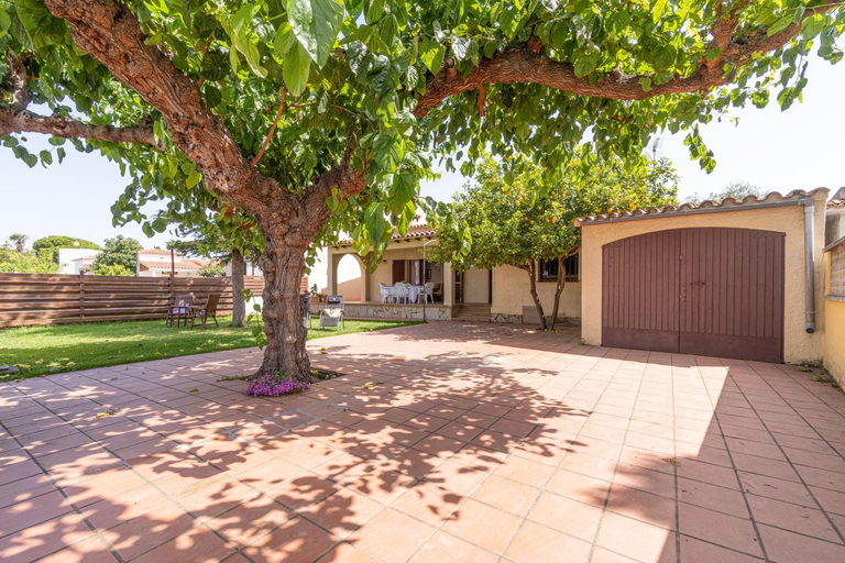 Others 3, Apart-rent Casa con jardin Pani 0081, Girona
