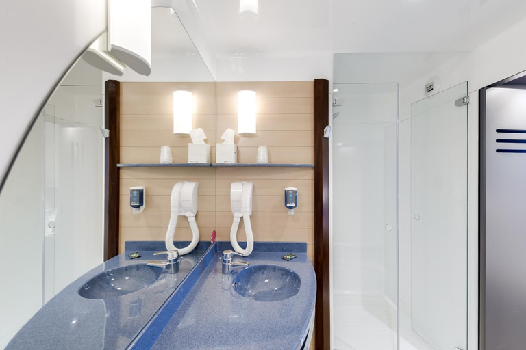Bathroom 4, Novotel Suites Paris Cdg Airport Villepinte, Val-d'Oise