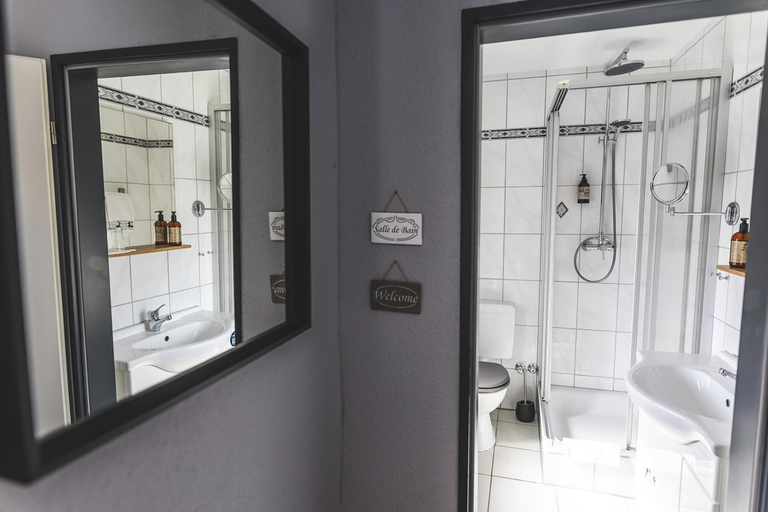 Bathroom 3, Boutique Hotel LANDHAUSZEIT, Euskirchen