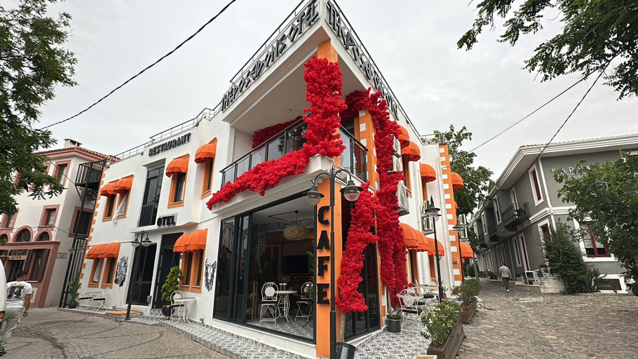 Exterior 5, The Poseidon Otel, Ayvalık